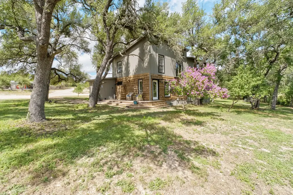 501 Twin Oaks Trail, Dripping Springs
