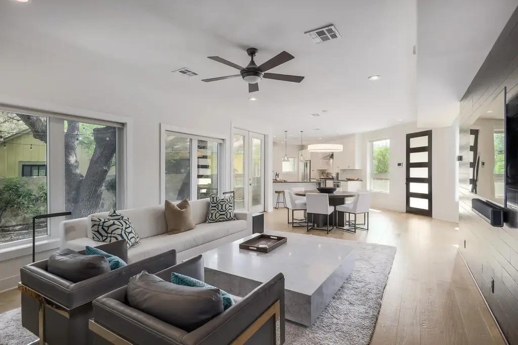 1010 Hillside Avenue, Austin