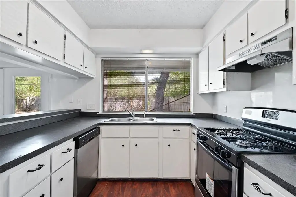12215 Old Stage Trail, Austin