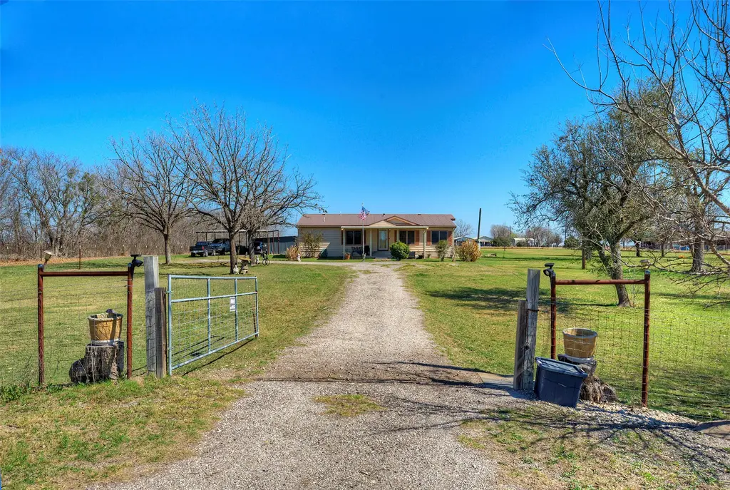 901 County Road 134 Road, Hutto