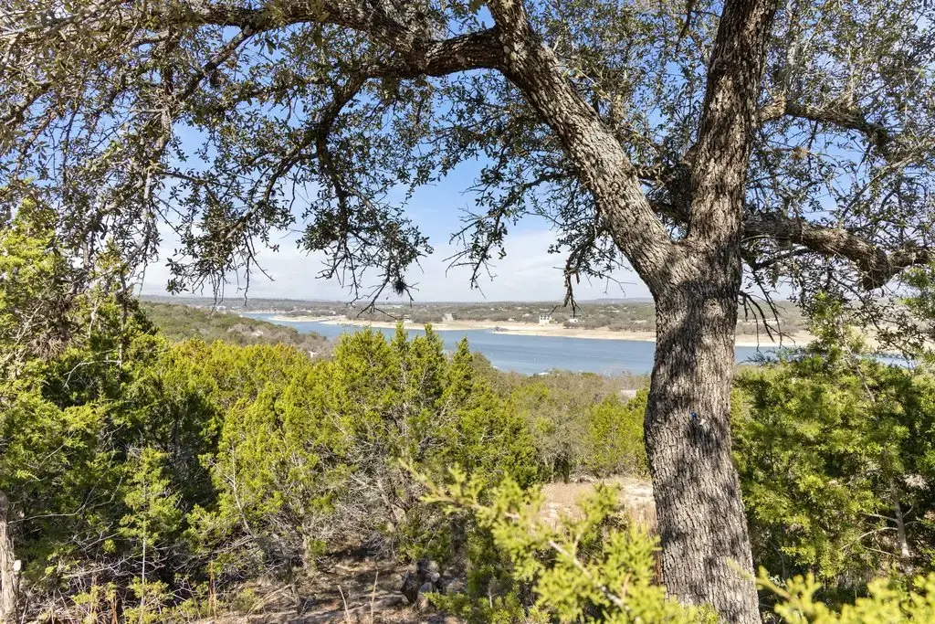 10 Thurman Bluff Drive, Spicewood