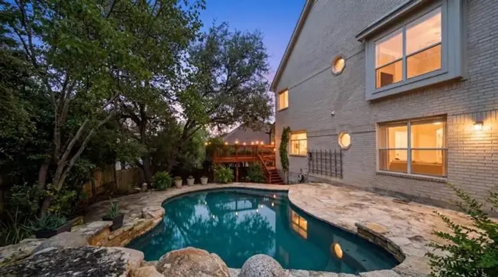 9402 Bluegrass Drive, Austin