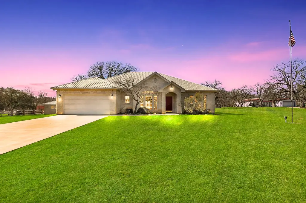 416 Highland Drive, Marble Falls