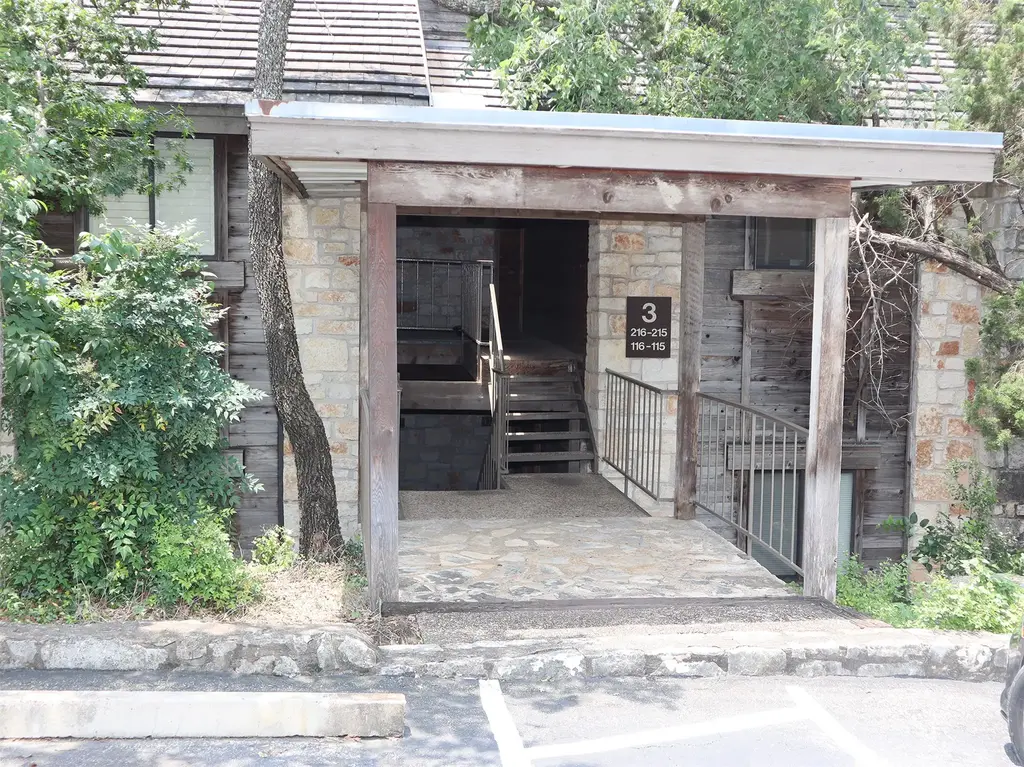 8200 Neely Drive 115, Austin