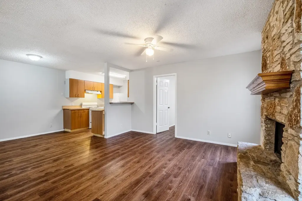 604 Misty Morning Way B, Round Rock