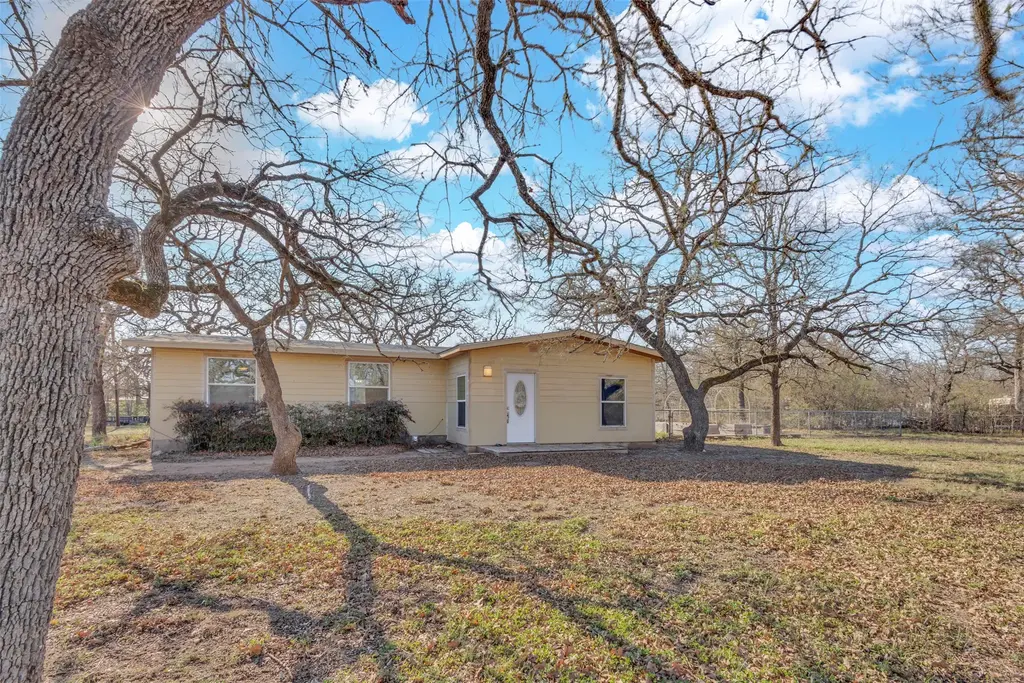 104 Blue Flame Road, Cedar Creek