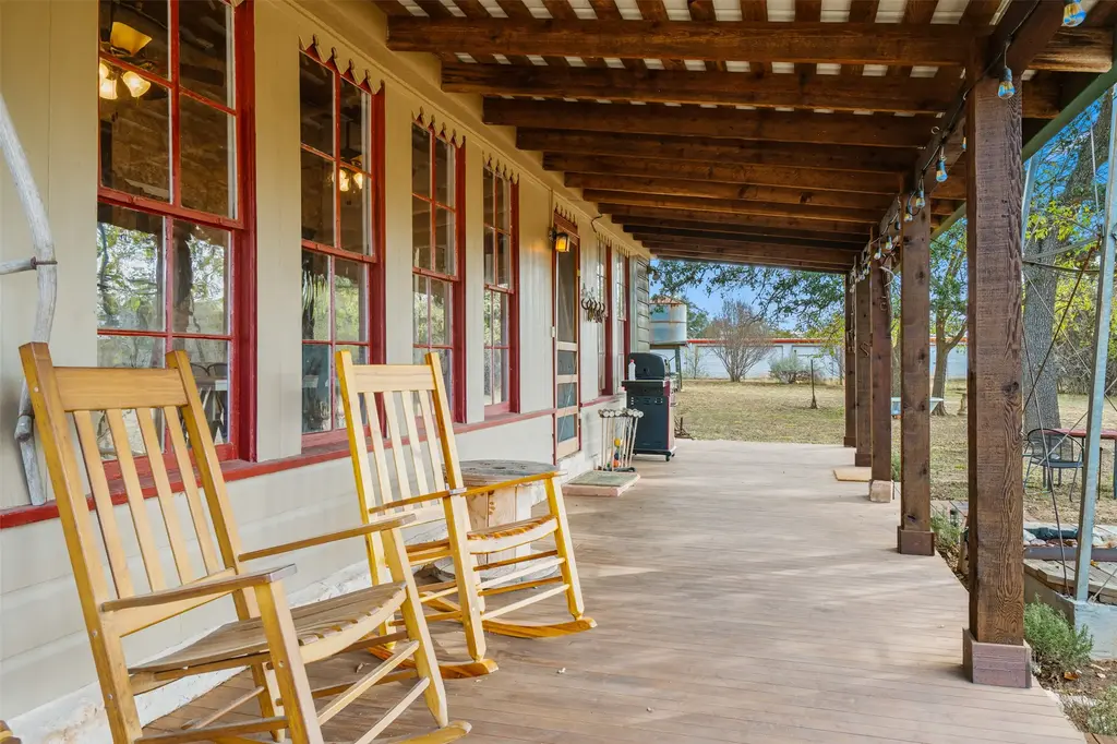 3499 W Us Highway 290, Fredericksburg