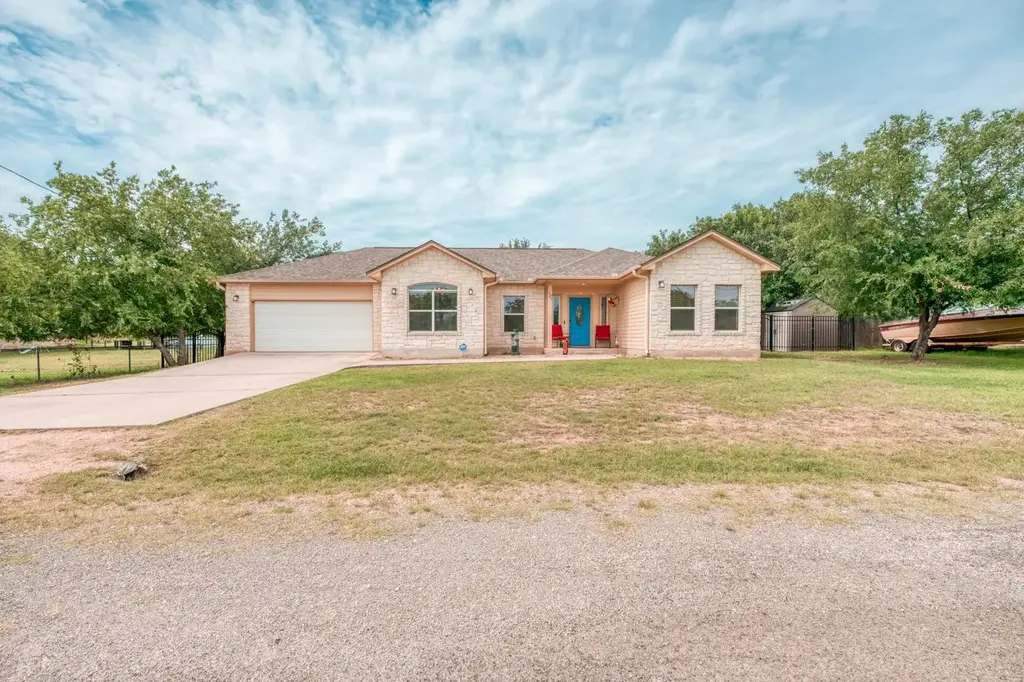 121 W Cedar Street, Granite Shoals