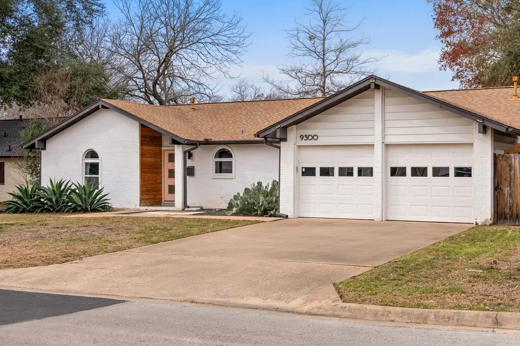9300 Meadow Vale, Austin