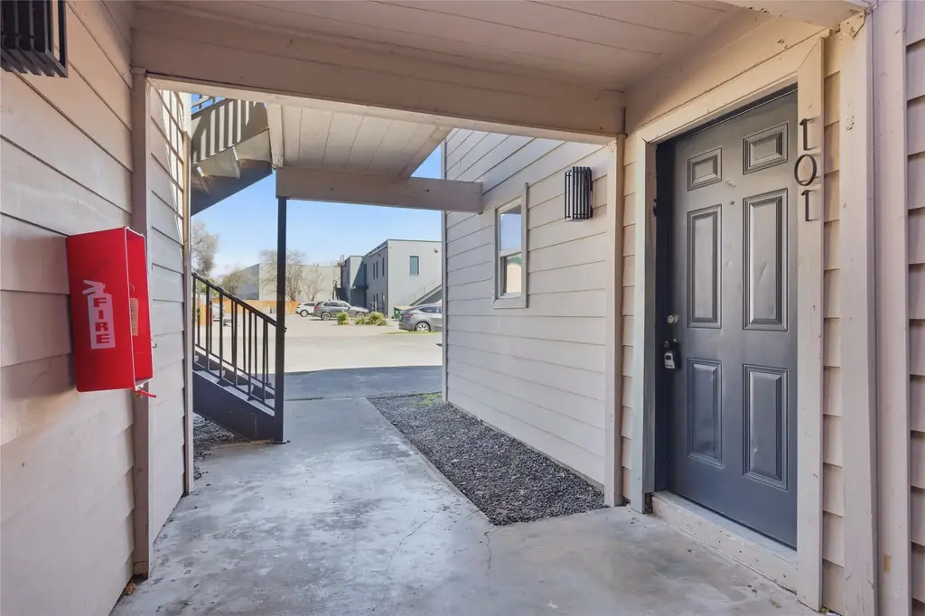 2705 Windswept Cove 101, Austin