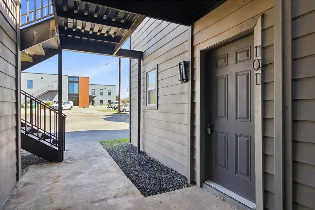 2703 Windswept Cove 101, Austin