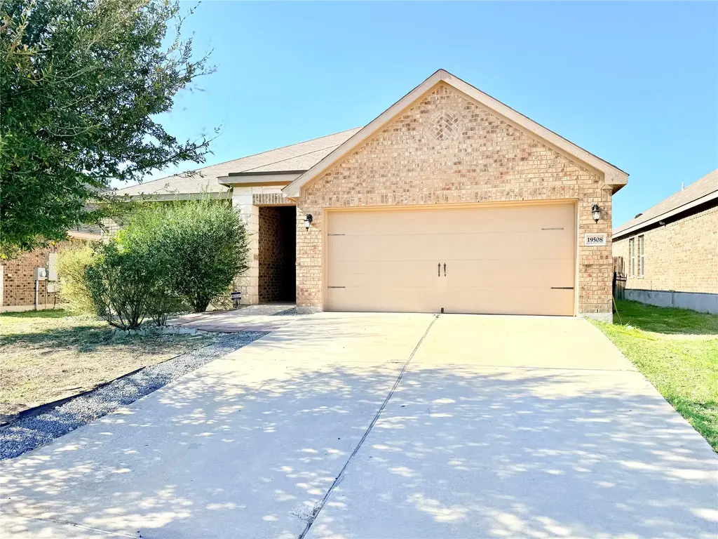 19508 Smith Gin Street, Manor