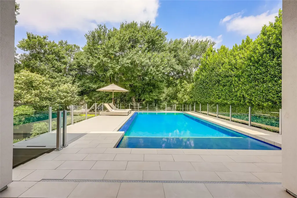 1004 Meriden Lane, Austin