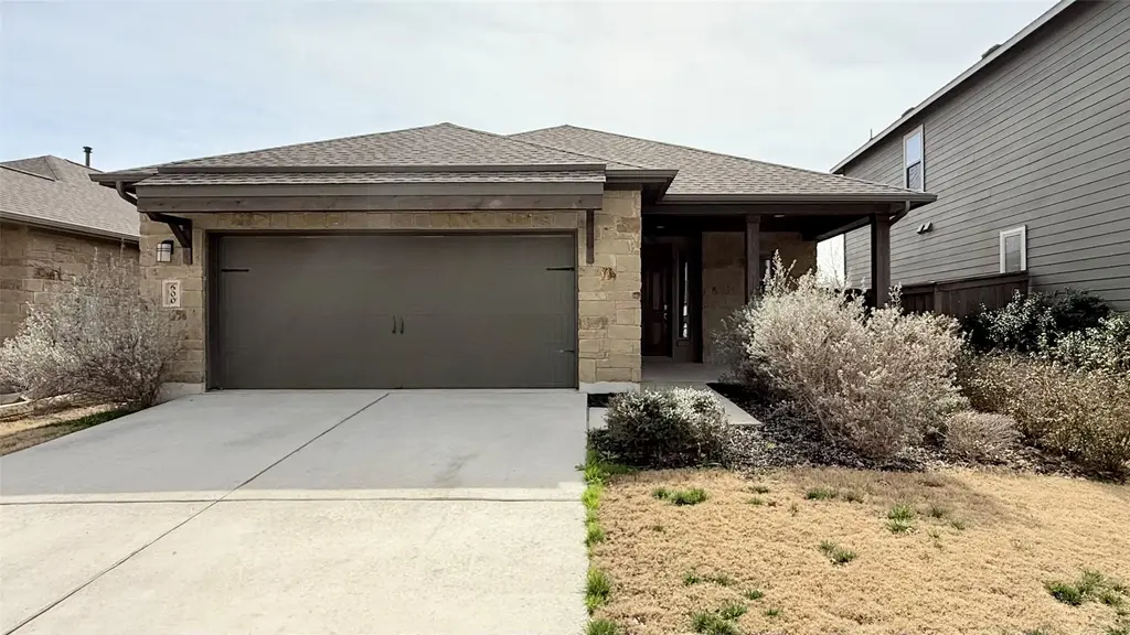 600 Golden Glory Road, Leander