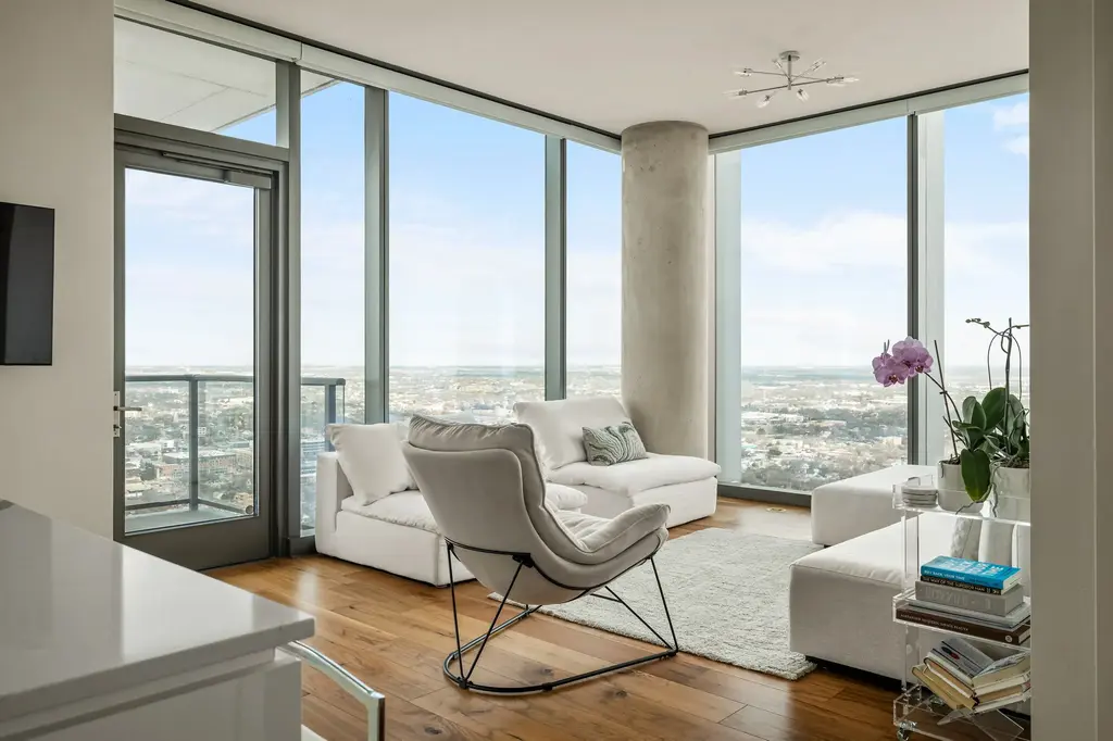 44 East Avenue 4104, Austin