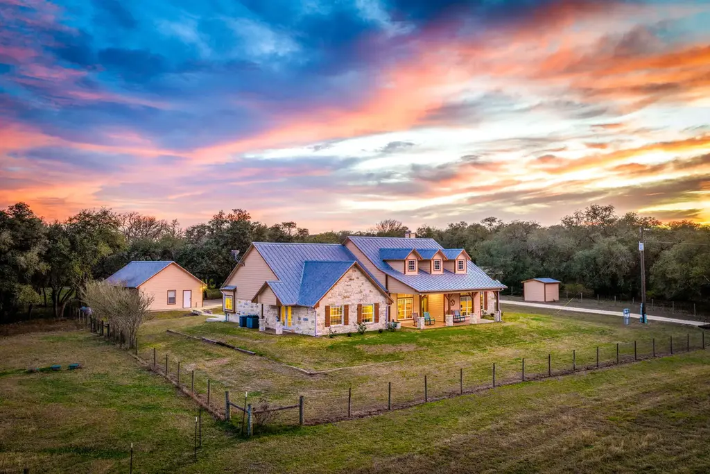 5155 Fm 2238, Schulenburg