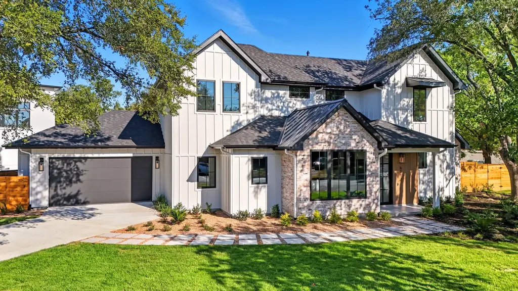 5012 Highland Court, Austin