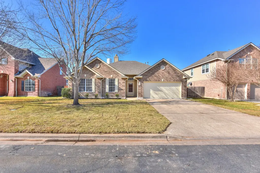 303 Gulfstream Drive, Georgetown