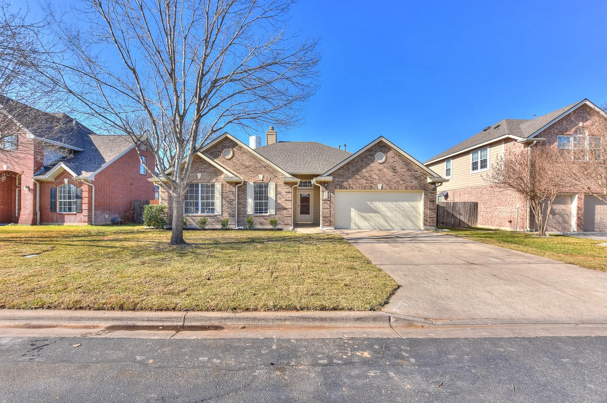 Photo of Listing #3978344