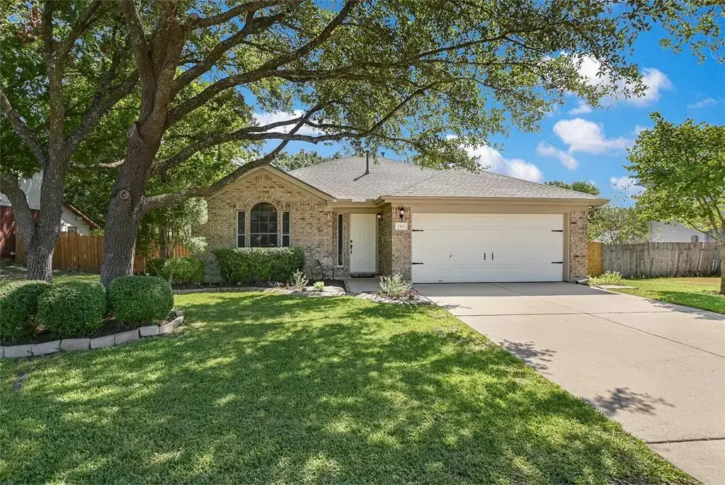 1301 Canna Lily Lane, Pflugerville
