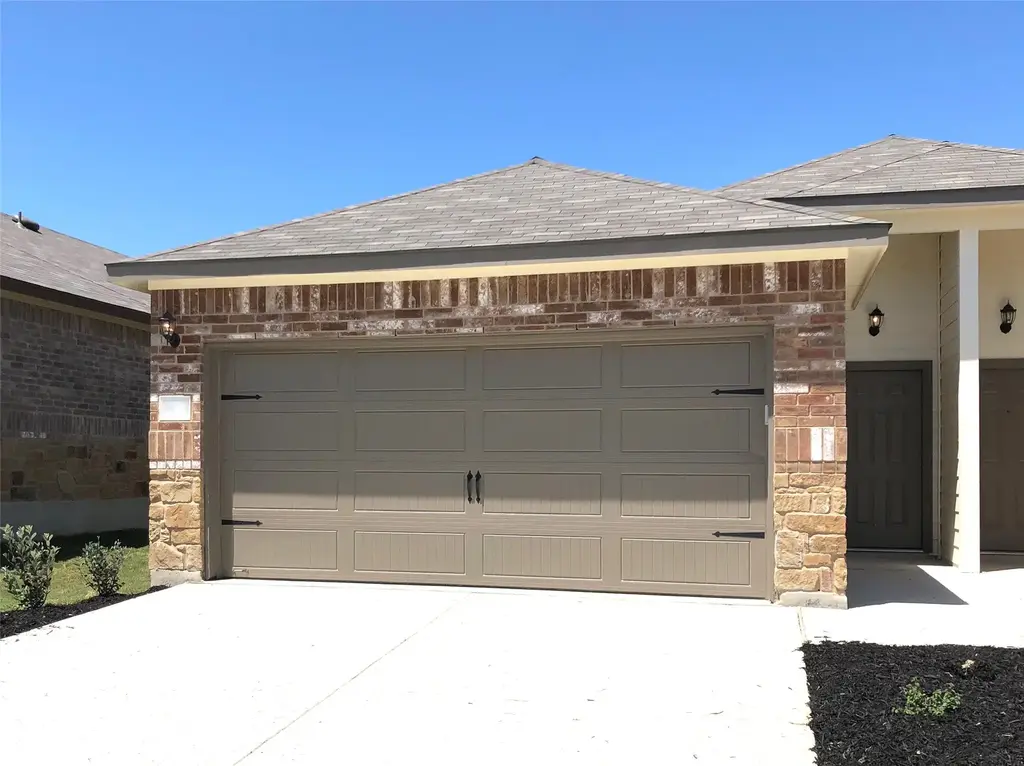 378 Joanne Loop A, Buda
