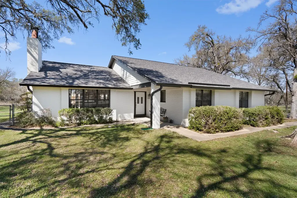 336 Live Oak Drive, Mountain City