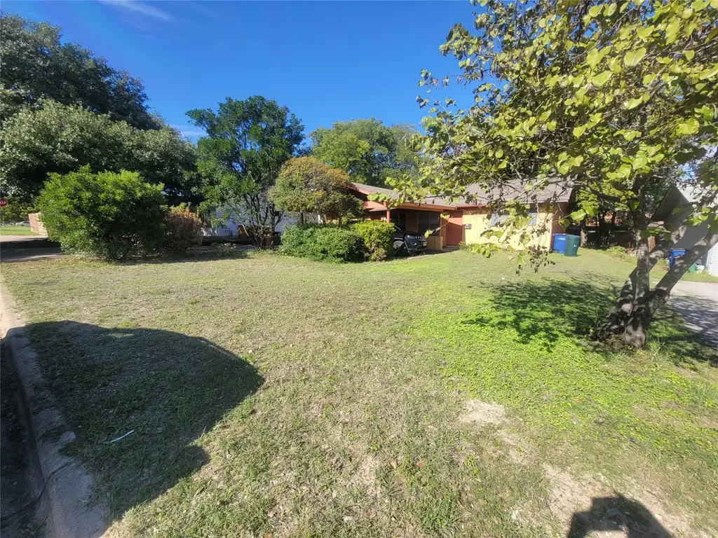 1410 Valleyridge Drive A, Austin