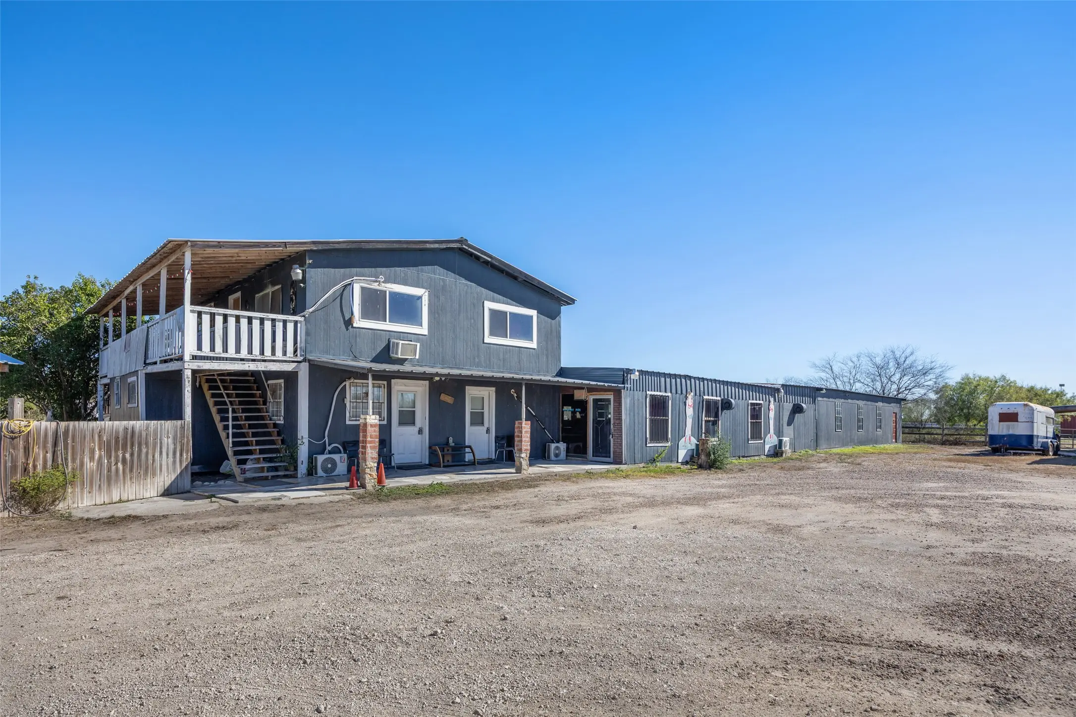 Photo of Listing #1732121