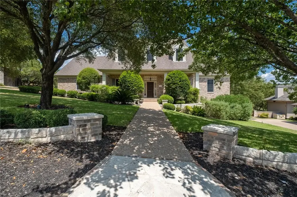 1733 Canonero Drive, Austin
