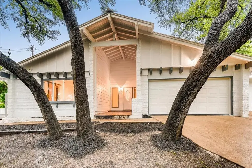11639 River Oaks Trail, Austin