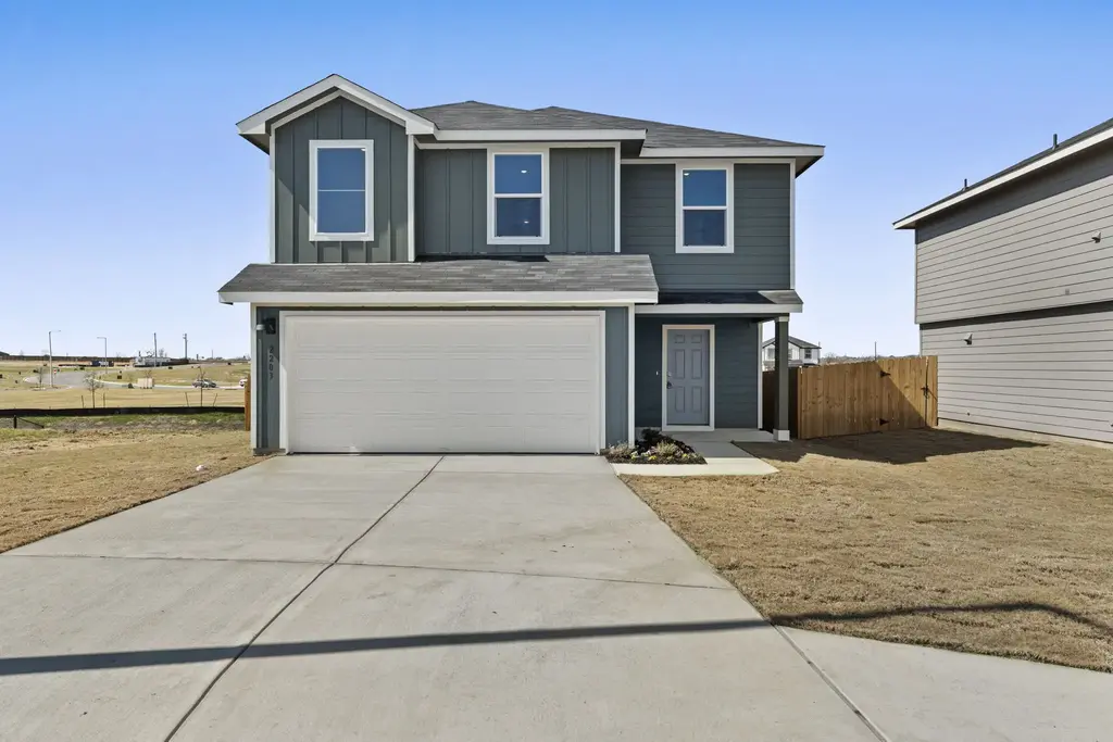 2203 Lionheart Drive, Luling