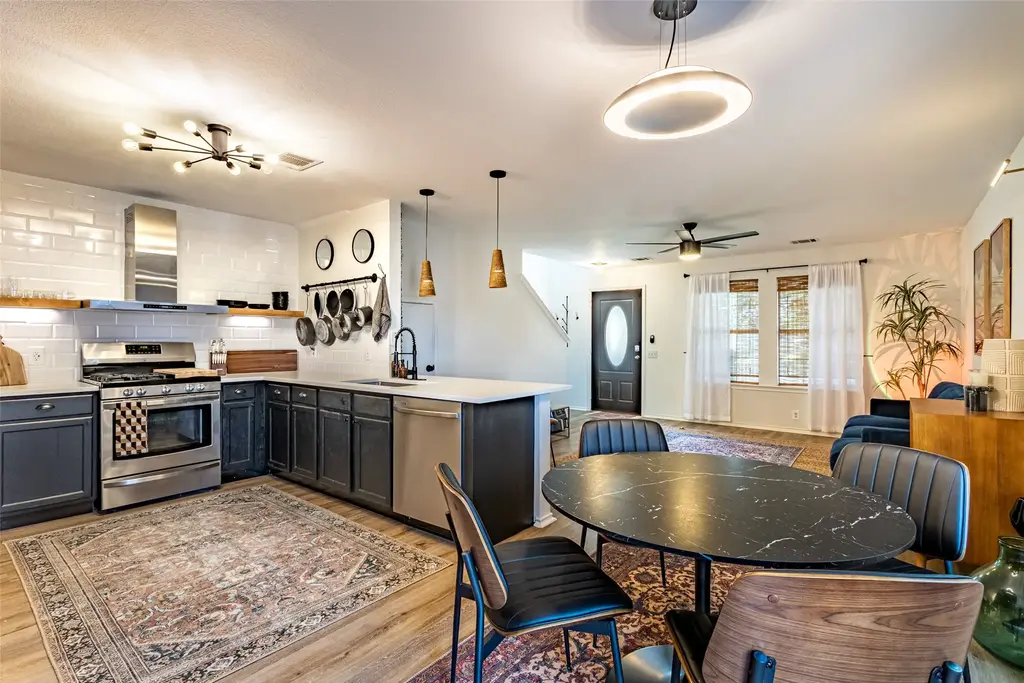 11621 Melstone Drive, Manor