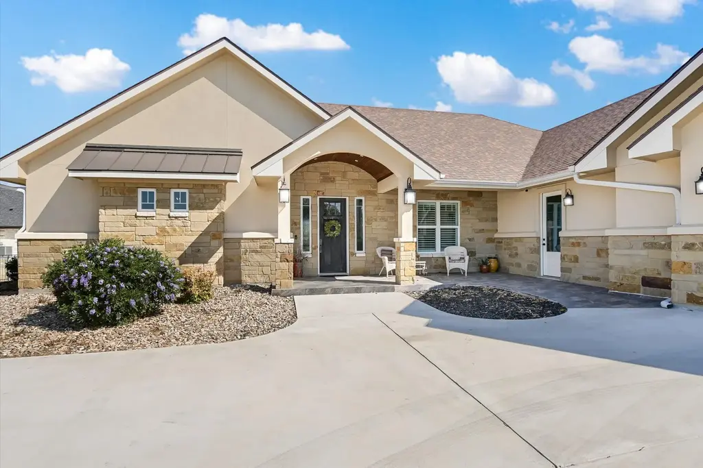 106 Rangeway Circle, Kingsland