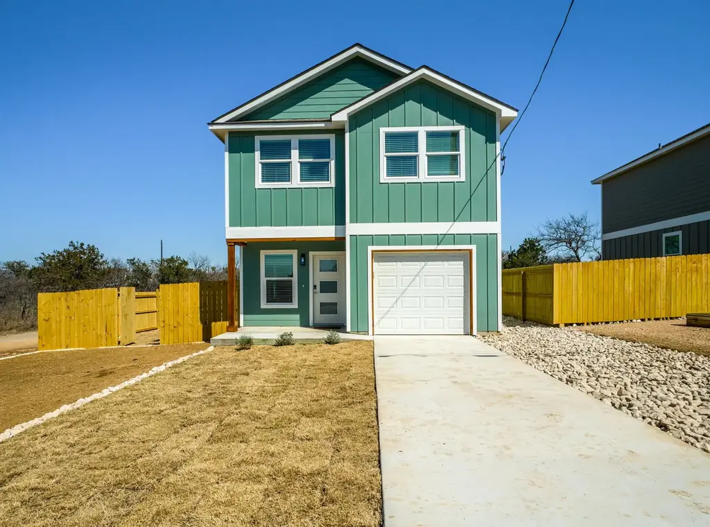 301 Cedarhill Drive, Granite Shoals