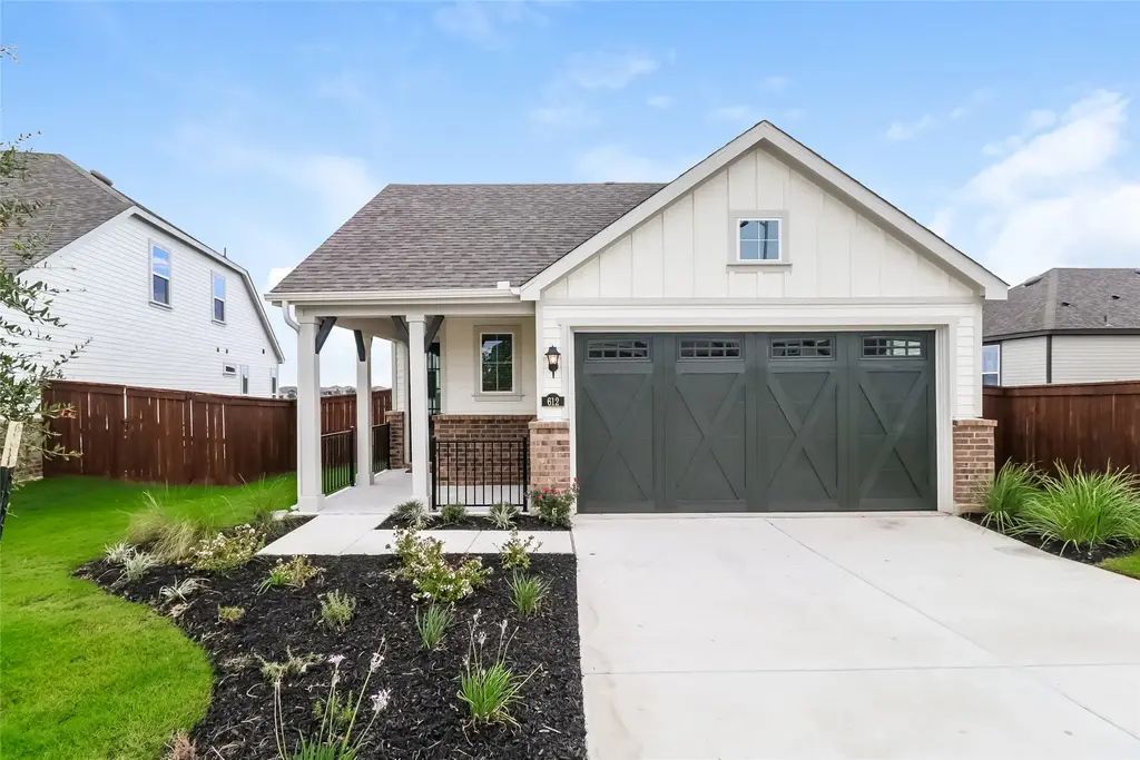 612 Lindheimer Lane, Leander