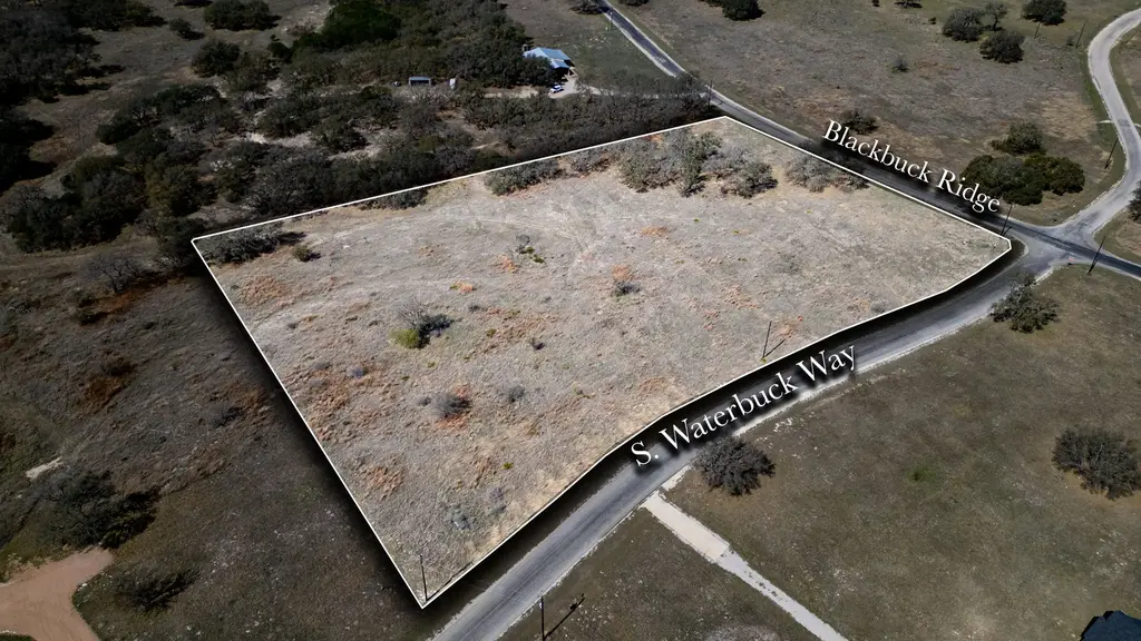 100 S Waterbuck Way, Lampasas