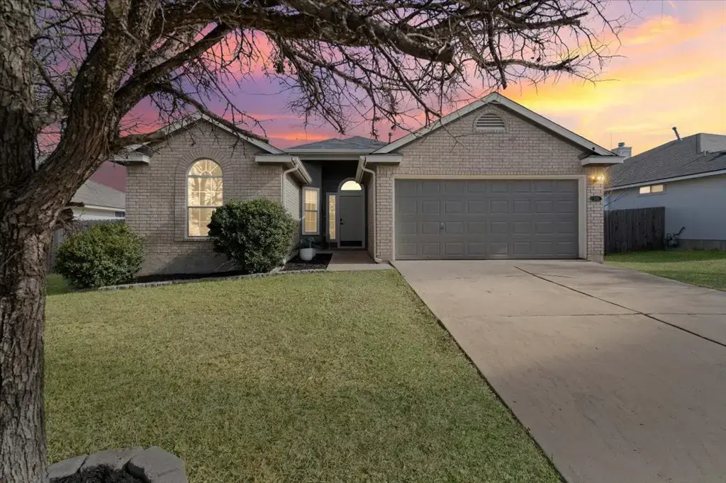 135 Langely, Kyle