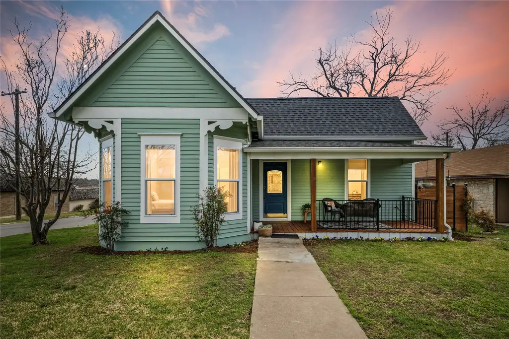 1120 Vance Street, Taylor