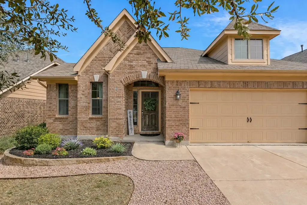 528 Loma Cedro Bend, Leander