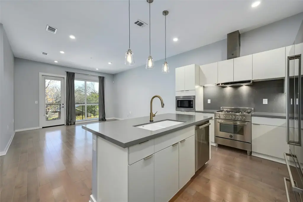 207 W Johanna Street 201, Austin