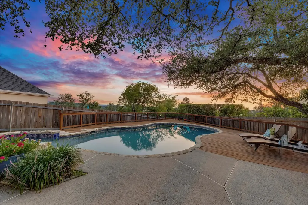 6810 Jester Boulevard, Austin