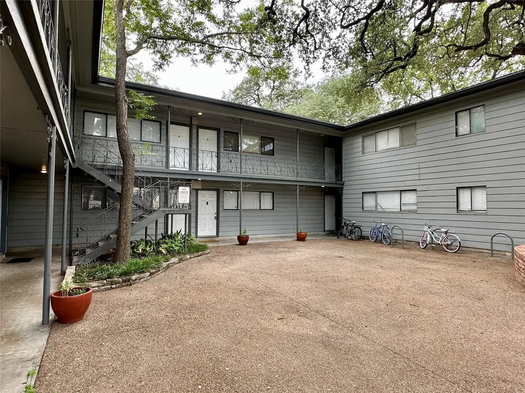 803 W 28th Street 106, Austin