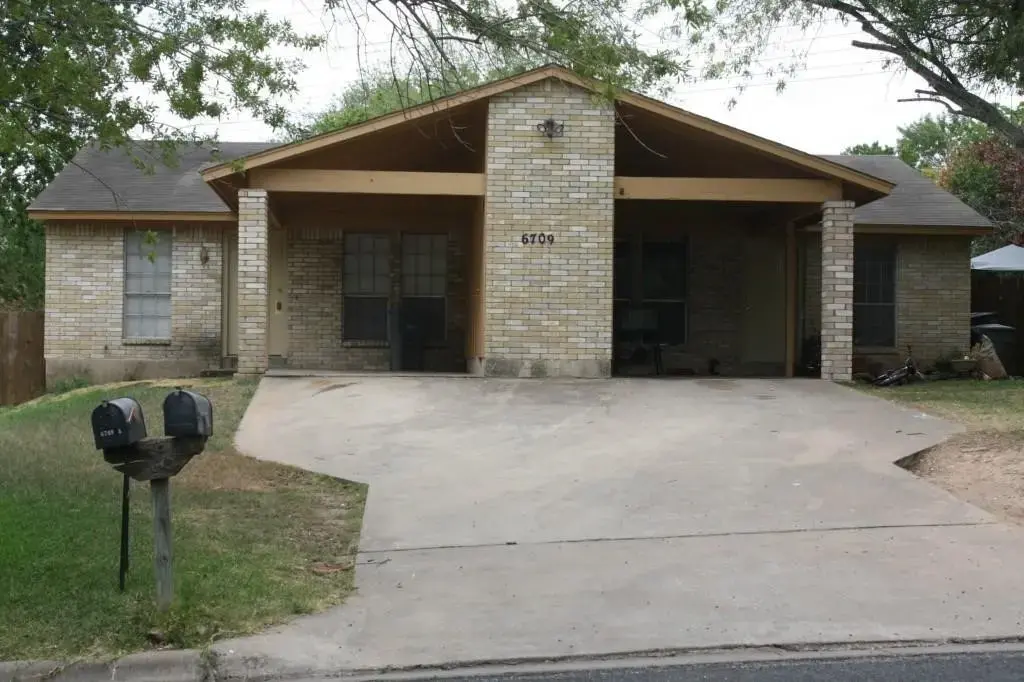 6707 Skynook Drive A, Austin