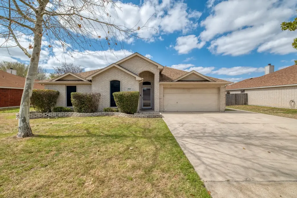 513 Mockingbird Lane, Lockhart