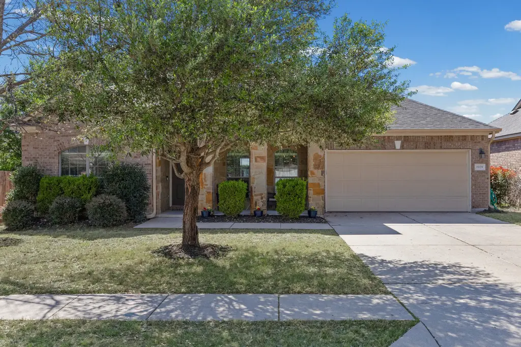 1929 Pecan Valley Drive, Leander