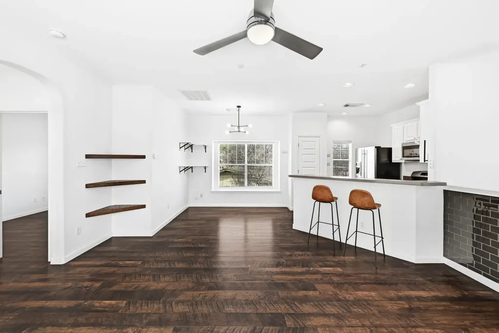 2821 Saville Loop 21c, Austin