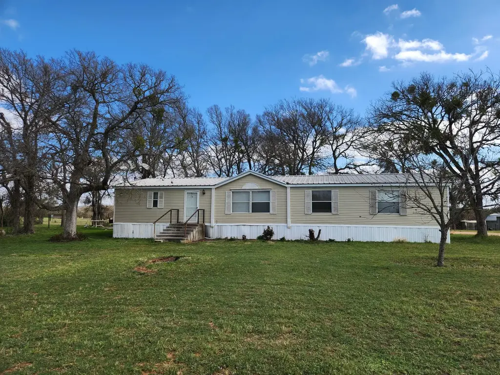 521 County Road 340a, Burnet