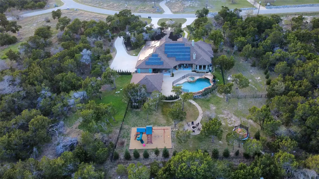2030 Palos Verdes, Leander