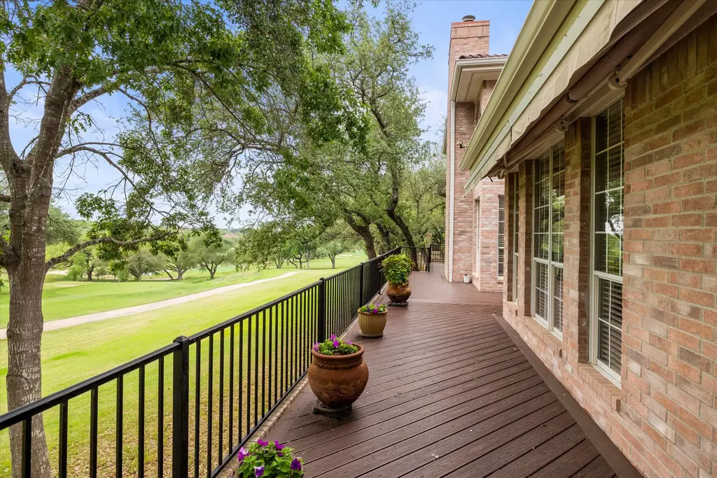 37 Waterfall Drive, The Hills