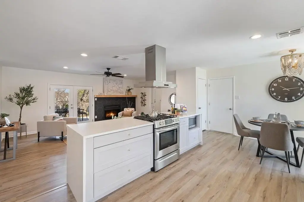 300 Clearday Drive, Austin